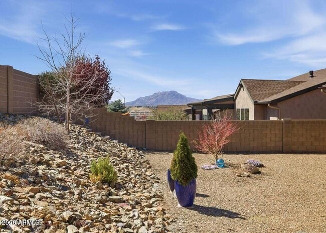 Building Photo - 3271 Dells Canyon Dr