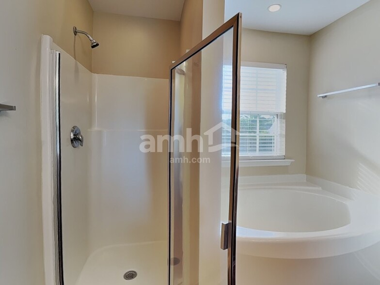 Building Photo - 808 Vonkramer Ct