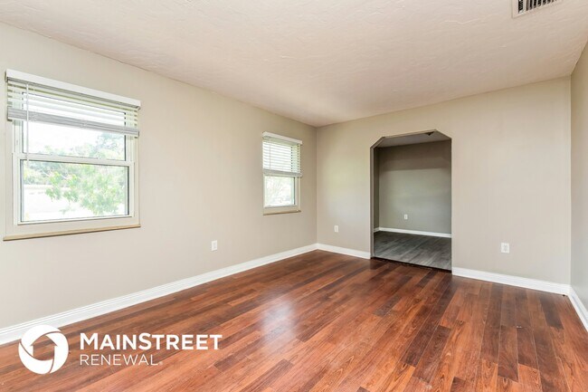 Building Photo - 507 67th Ave Dr W