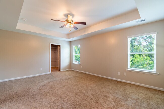 Building Photo - 3733 Moseley Dr