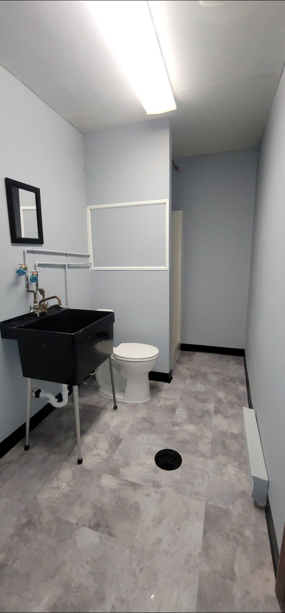 Bathroom 2 + Laundry room - 237 Ingram Ave