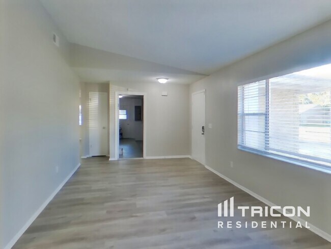 Building Photo - 638 Alton Rd