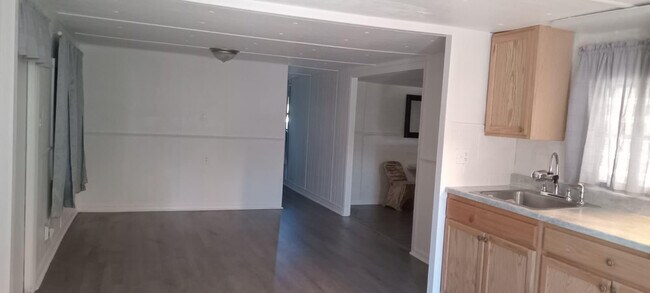 Building Photo - 4510 Granada Ave