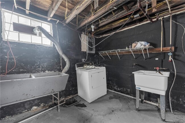 Building Photo - 3150 W 46th St