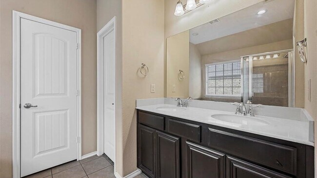 Building Photo - 2201 Liriope Ln