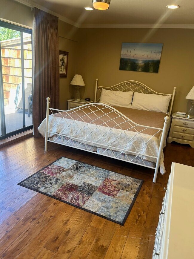 Building Photo - Lovely 3Bd condo in the Tahoe Keys with a boat slip avail. for a Seasona rental (3-6 months)! Cal...