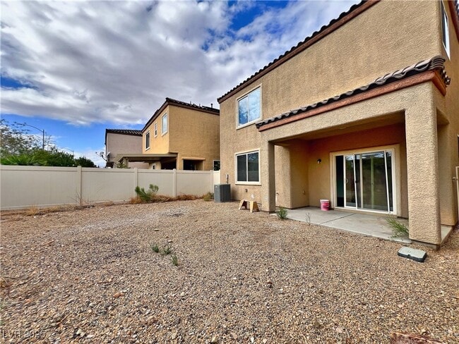 Building Photo - 8821 Steaming Thunder Ct