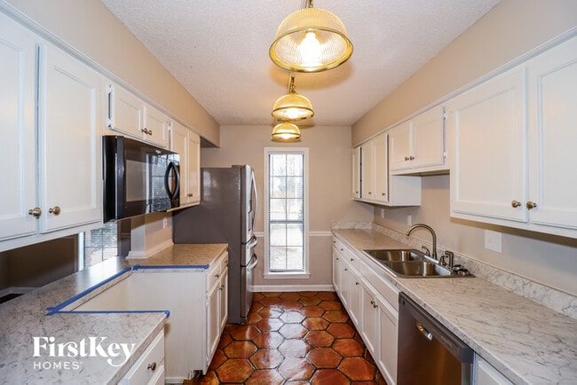 Building Photo - 3862 Oak Forest Dr