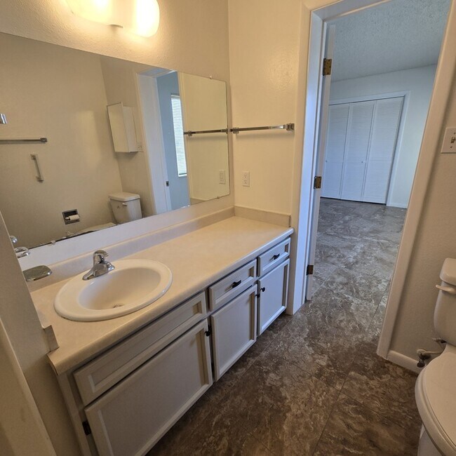 Building Photo - 55+ Community, Condo for rent