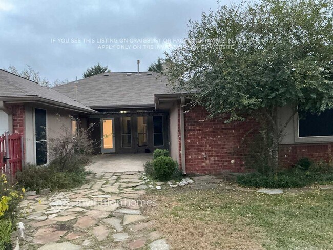 Building Photo - 2805 Beacon Hill Dr