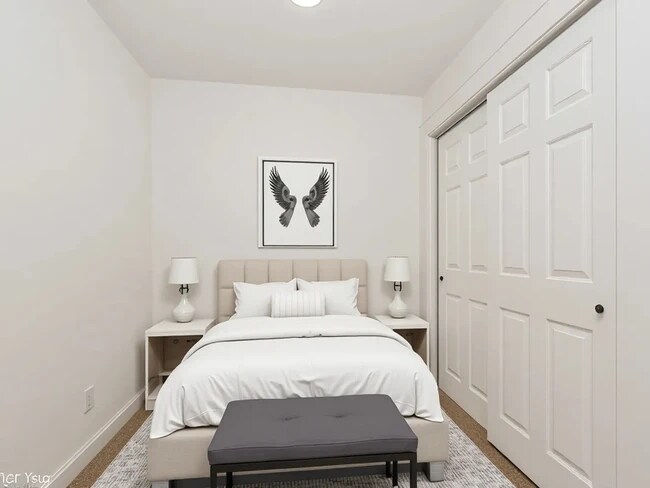 Building Photo - 2102 W Roscoe St