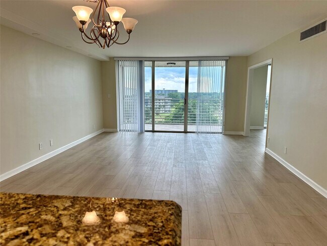 Building Photo - 3510 Oaks Way