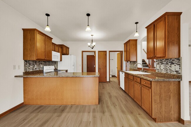 Building Photo - 407 Century Oak Dr