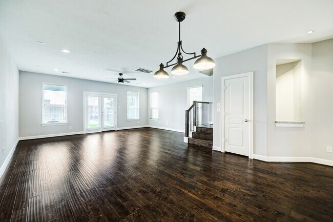 Building Photo - 1811 Wichita St