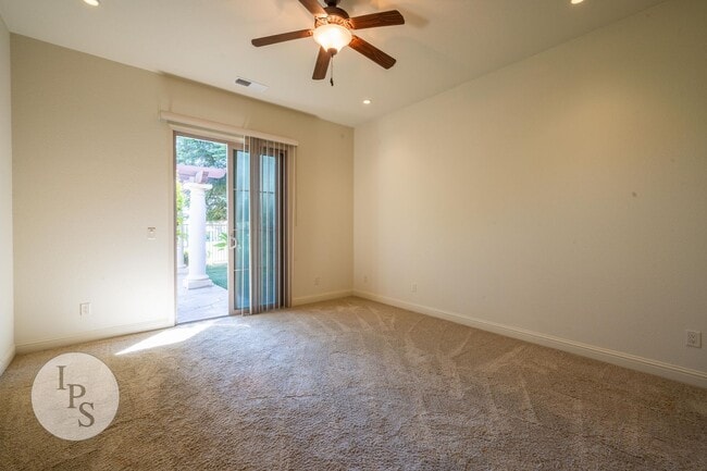 Building Photo - Move in by September 1st and get the rest of August FREE! Tuscan Bluffs at Copper River - Granvil...