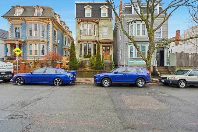 Building Photo - 126 Lexington St