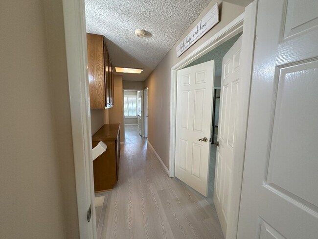 Building Photo - 3059 Delacodo Ave