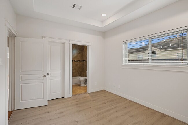 Building Photo - 5743 Kansas St
