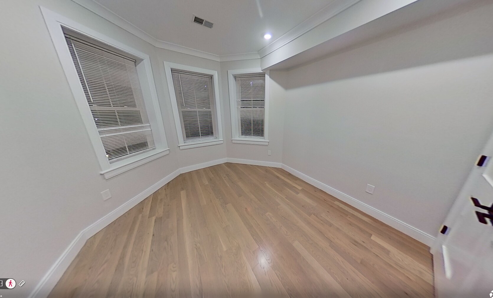 Building Photo - 132 Sutherland Rd