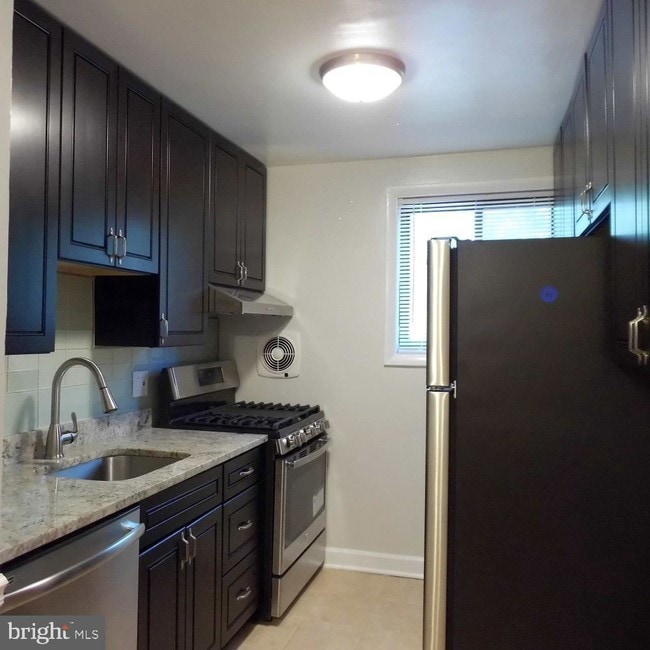 Building Photo - 2848 Annandale Rd