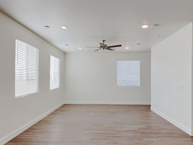 Building Photo - 6007 W Arranmore Drive