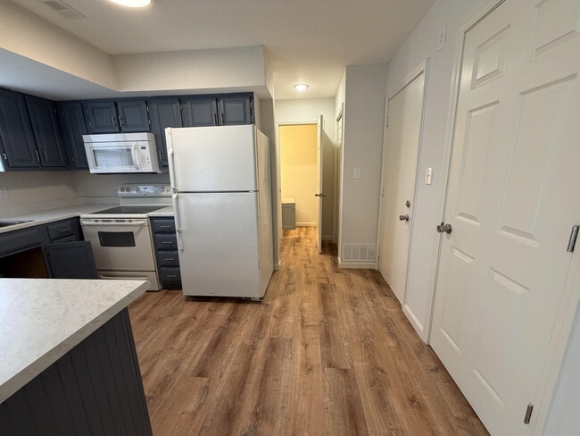 Building Photo - 1918 Mirtle Grove Ct