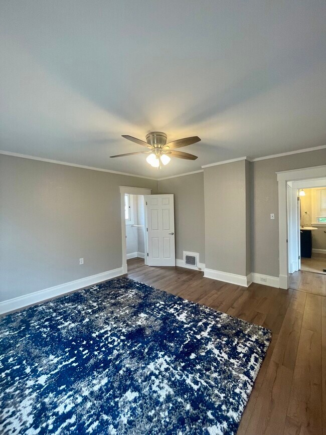 Building Photo - 6765 Palmetto St