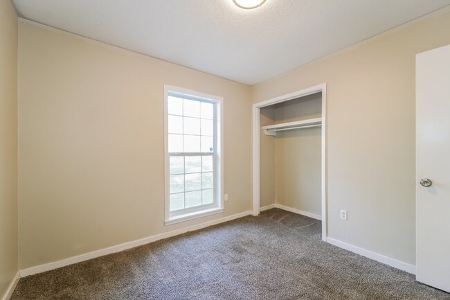 Building Photo - 2636 Revere St