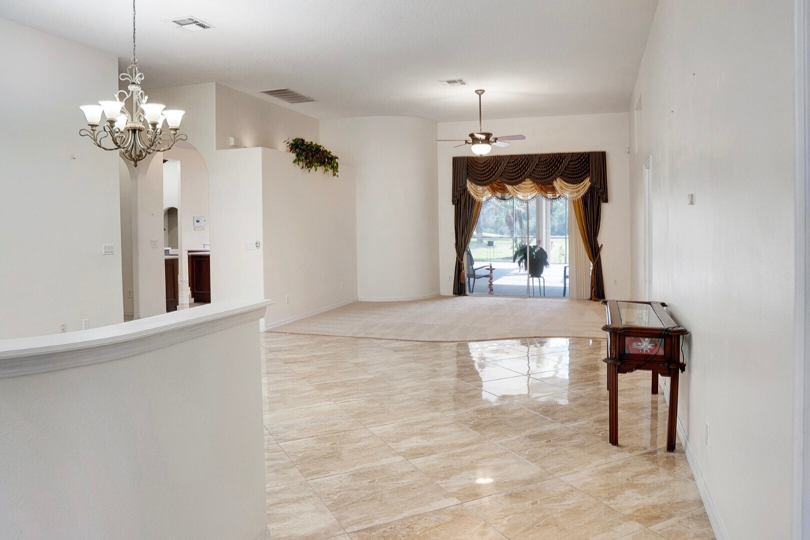 Building Photo - 215 Strathmore Cir