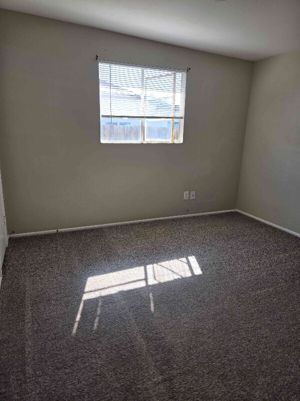 Building Photo - 306 N Palm St