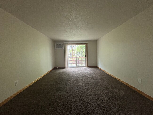 Building Photo - Regal Landing ||