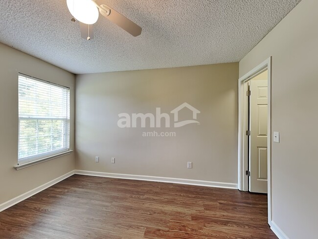 Building Photo - 1006 Fort Clapsop Ct