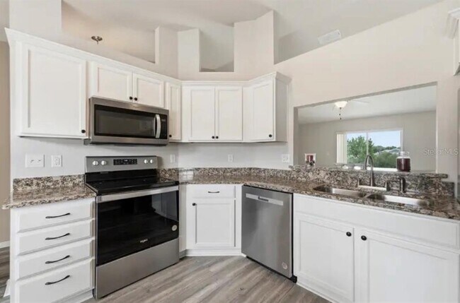 Building Photo - 202 Highland Meadows Pl