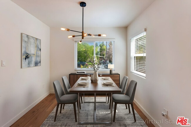 Building Photo - 1405 N Coronado St