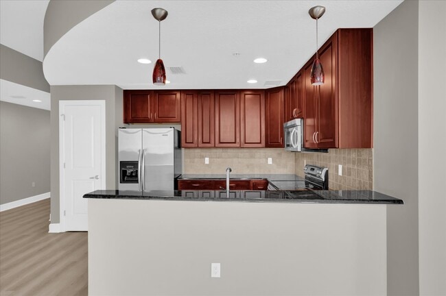 Building Photo - 101 S Eola Dr