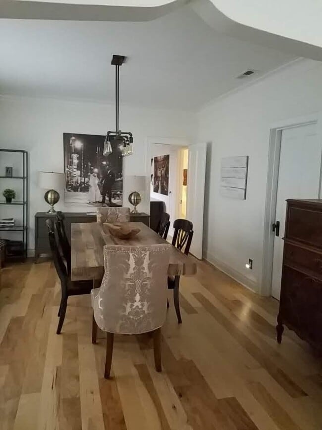 Building Photo - 5650 W 63rd Pl