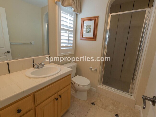 Building Photo - Upscale 3 Bedroom + Den, 4 bath, Detached Cottage, in Gale Ranch!