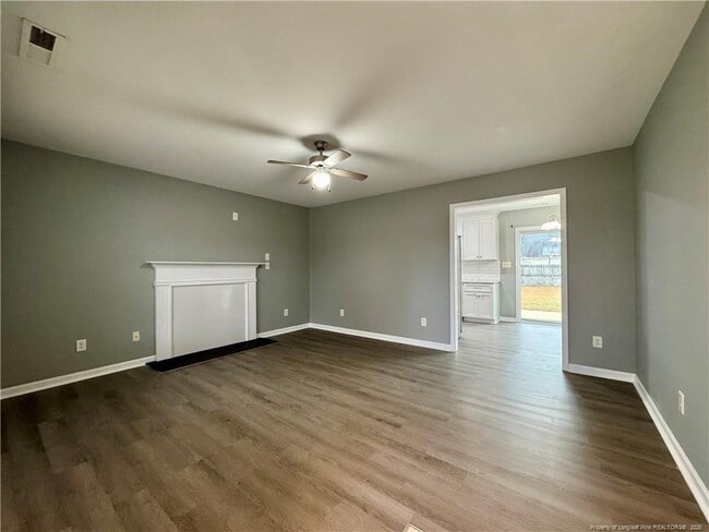 Building Photo - 311 Ranier Dr