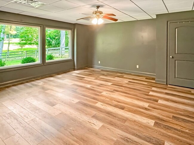 Building Photo - 7 Pleasant View Ln