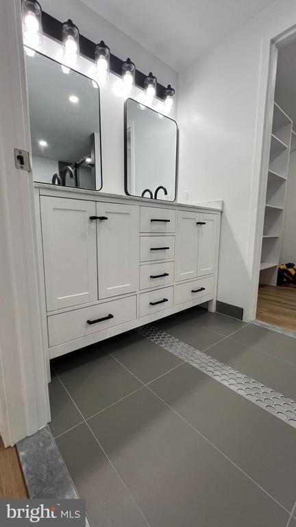 Building Photo - 3701 S George Mason Dr