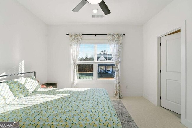 Building Photo - 415 Oakleigh Ave