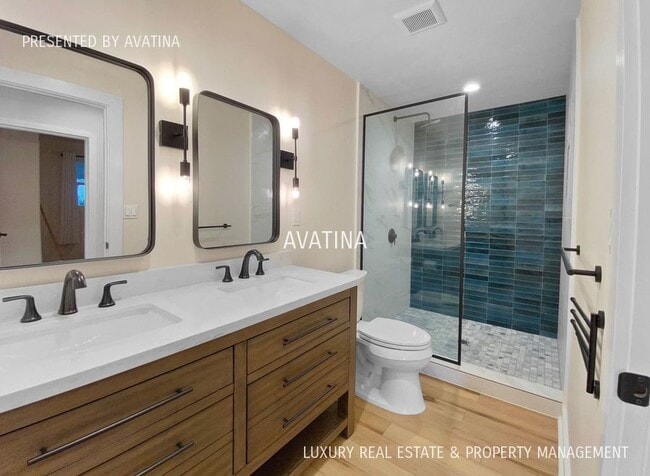 Building Photo - 2330 Makanani Dr