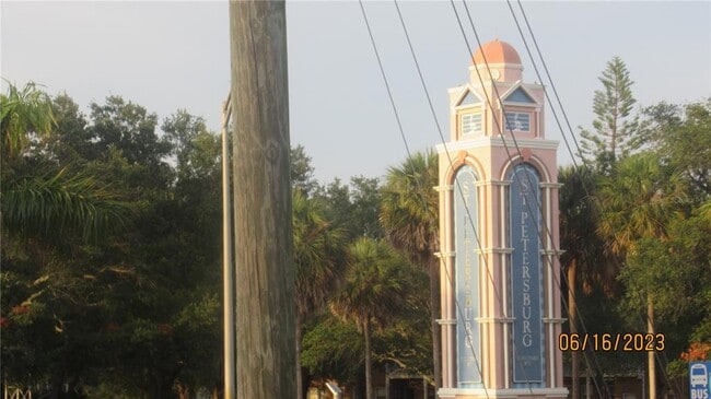 Building Photo - 730 4th Ave N