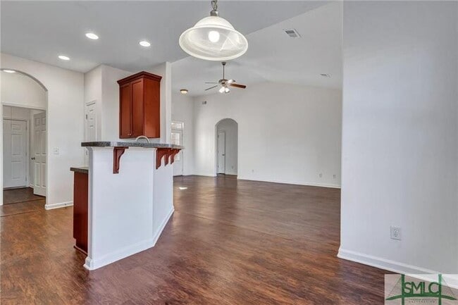 Building Photo - 179 Willow Point Cir