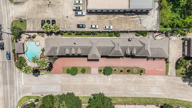 Building Photo - 7415 Naremore Dr