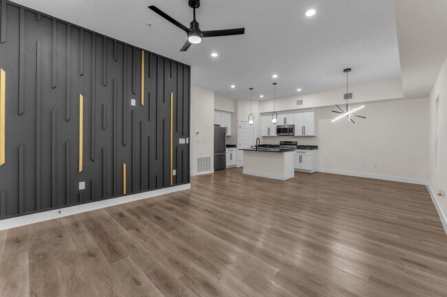 Building Photo - All Units Are Available With Brandnew Full Appliance Package