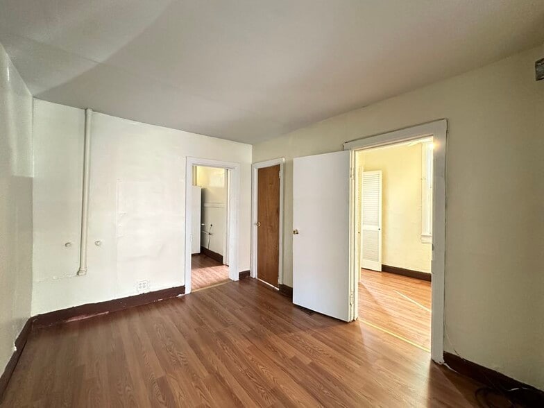 Building Photo - 1519 N Elston Ave