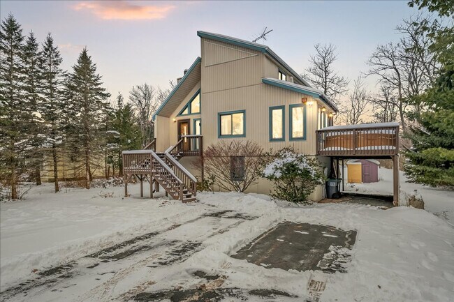 Building Photo - 157 Seminole Trail