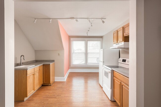 Building Photo - Eastern Parkway