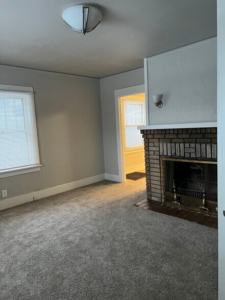 Building Photo - 1218 10th St